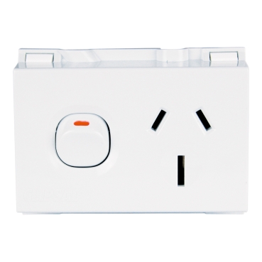 Clipsal - Max 4, Switched Socket Outlet, DIN Mounted 1 Gang 15mm250 V 3 Pin 4 Module Double Pole